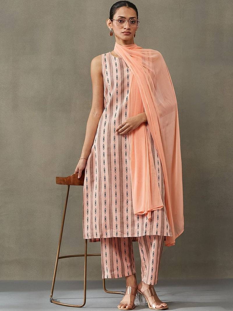 office women floral printed regular cotton kurta with trousers & with dupatta