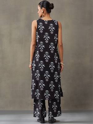 everyday women floral printed regular thread work cotton kurta with palazzos 5