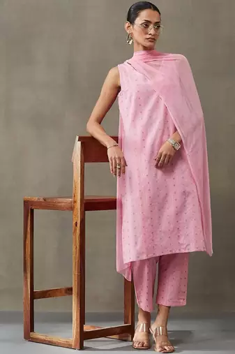 classic women ethnic motifs printed regular cotton kurta with palazzos & with dupatta