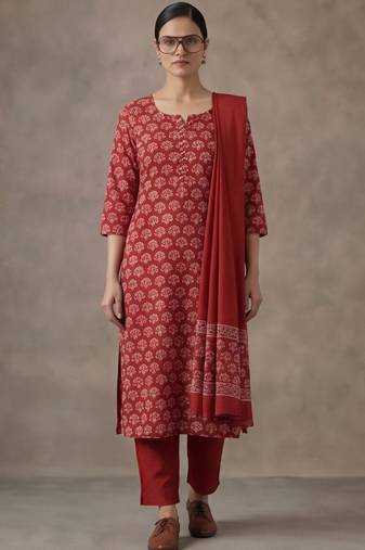 everyday women floral printed regular gotta patti cotton kurta with trousers & with dupatta