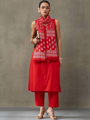 smart women layered cotton kurta with trousers & with dupatta 1