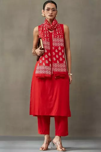 smart women layered cotton kurta with trousers & with dupatta