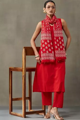 smart women layered cotton kurta with trousers & with dupatta
