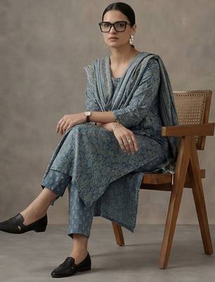 office women printed regular cotton kurta with palazzos & with dupatta 6