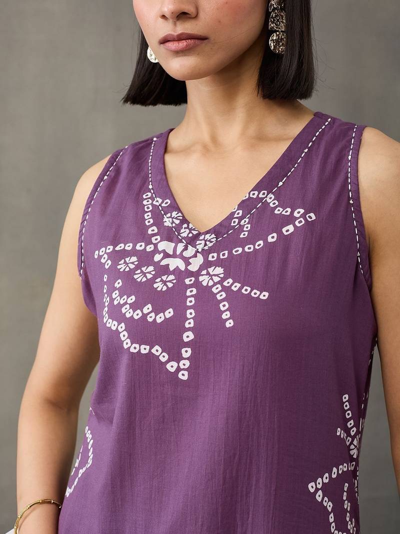 classic women floral printed regular thread work cotton kurta with trousers & with dupatta