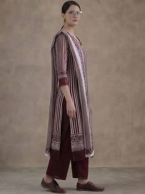 workwear women striped regular thread work cotton kurta with trousers & with dupatta 3