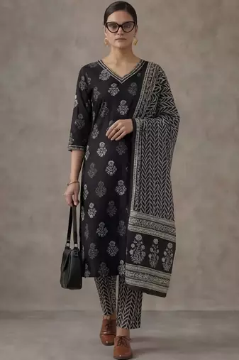 classic women floral embroidered regular beads and stones cotton kurta with trousers & with dupatta