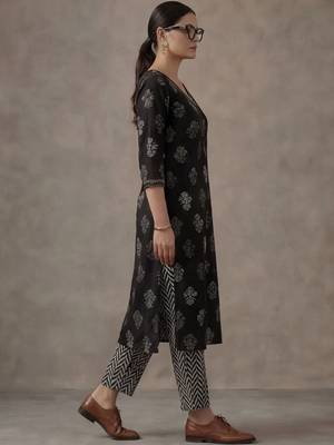 classic women floral embroidered regular beads and stones cotton kurta with trousers & with dupatta 4