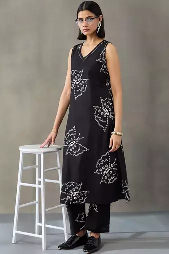 office floral printed regular thread work cotton kurta with trousers with dupatta