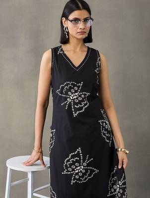office floral printed regular thread work cotton kurta with trousers with dupatta 2