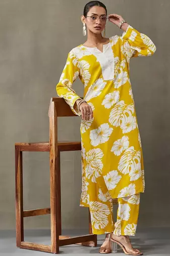 structured women floral printed regular gotta patti kurta with palazzos