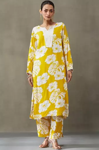 structured women floral printed regular gotta patti kurta with palazzos