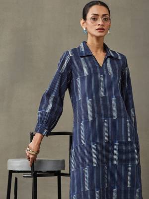 lightweight women floral printed regular cotton kurta with trousers 6