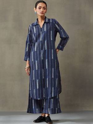 lightweight women floral printed regular cotton kurta with trousers 7