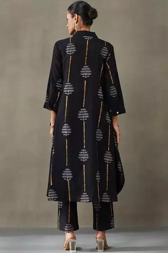 structured printed cotton kurta sets