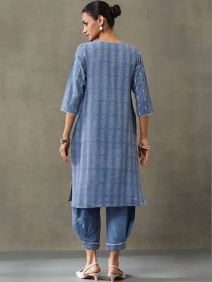 classic women floral embroidered regular thread work cotton kurta with trousers 4
