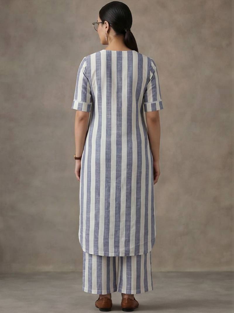 classic women printed regular kurta with palazzos