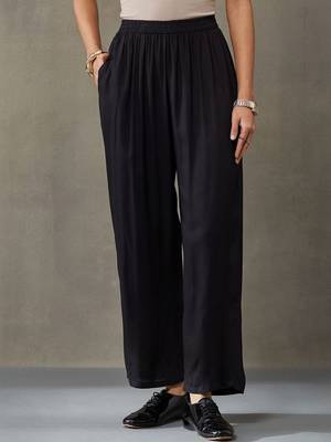 structured women printed regular gotta patti kurta with trousers 4