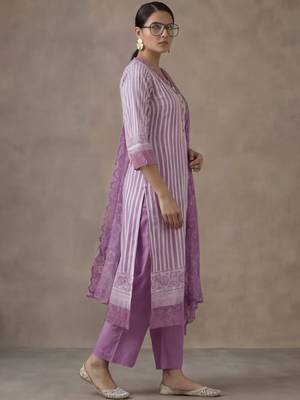 office women striped regular thread work cotton kurta with trousers & with dupatta 4