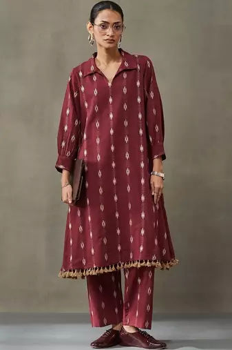 smart women floral printed regular cotton kurta with trousers