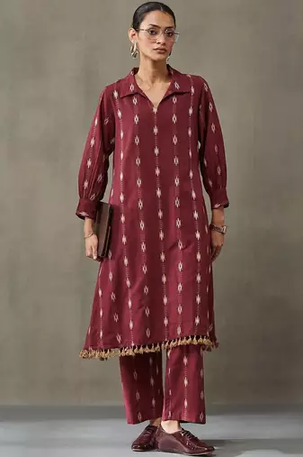 smart women floral printed regular cotton kurta with trousers