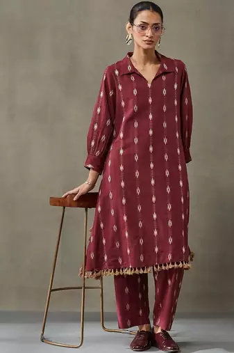 smart women floral printed regular cotton kurta with trousers