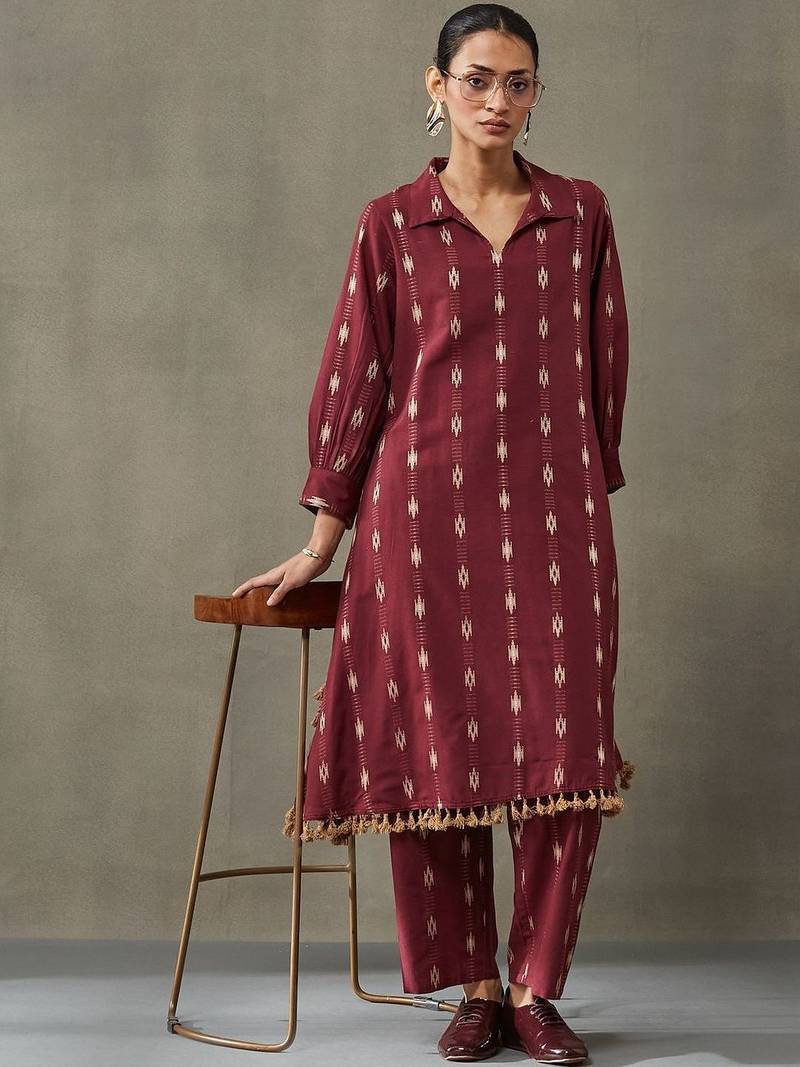 smart women floral printed regular cotton kurta with trousers