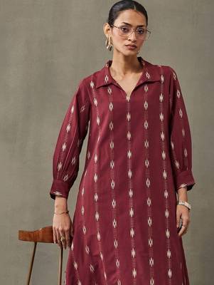 smart women floral printed regular cotton kurta with trousers 6