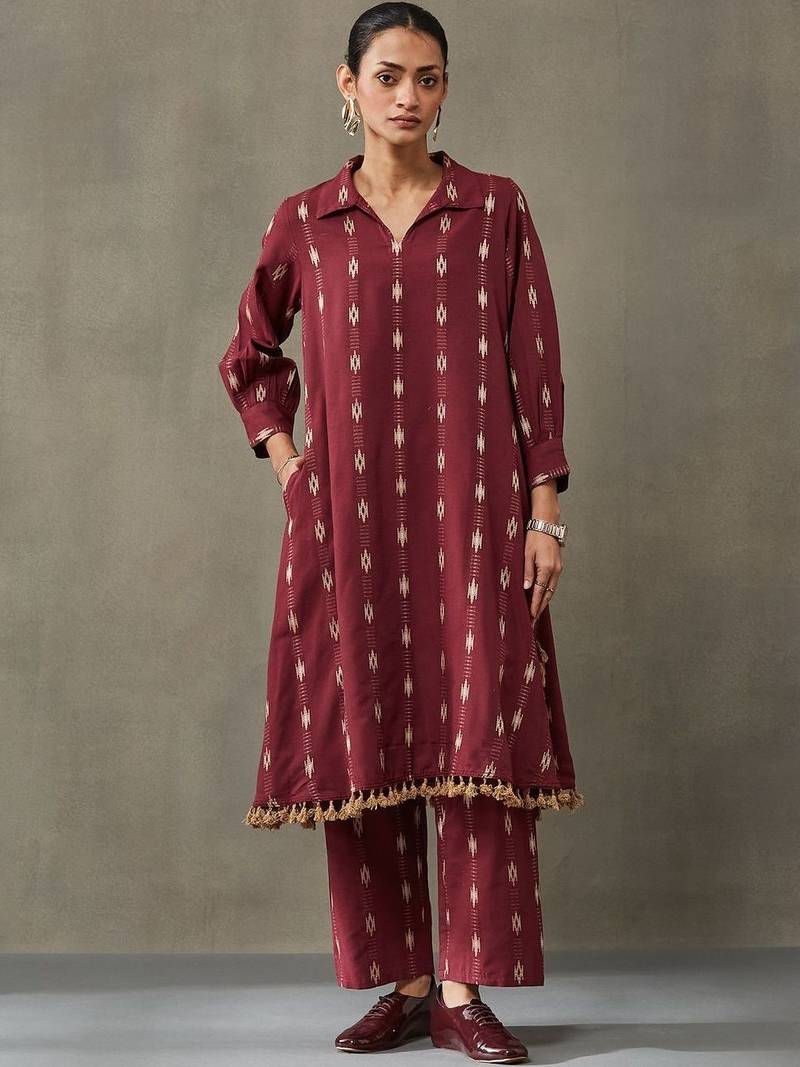 smart women floral printed regular cotton kurta with trousers