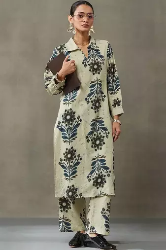 structured women floral embroidered regular thread work cotton kurta with trousers