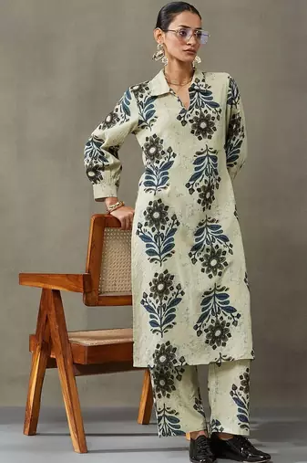structured women floral embroidered regular thread work cotton kurta with trousers