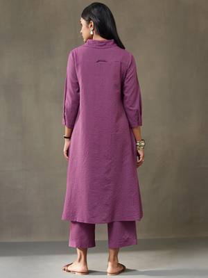 smart women printed regular cotton kurta with trousers 5