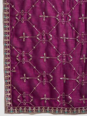 smart women ethnic motifs embroidered regular kurta with trousers & with dupatta 3