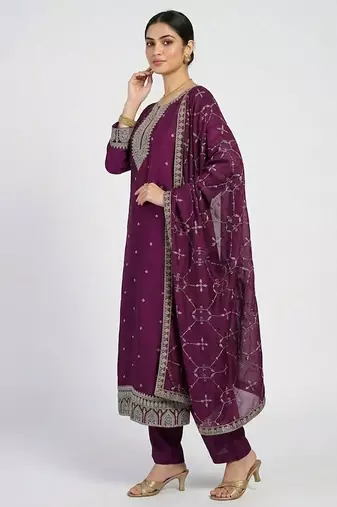 smart women ethnic motifs embroidered regular kurta with trousers & with dupatta
