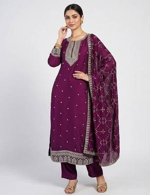 smart women ethnic motifs embroidered regular kurta with trousers & with dupatta 6