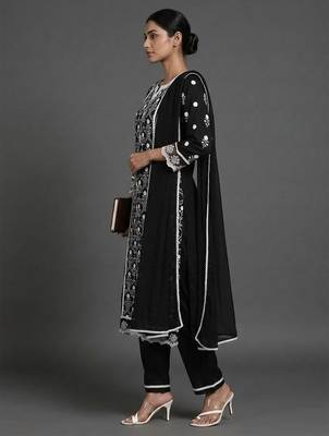everyday workwear printed ethnic motifs kurta with trousers & with dupatta 3