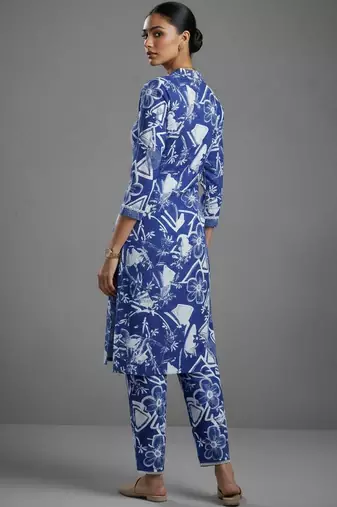 contemporary women floral printed regular kurta with trousers