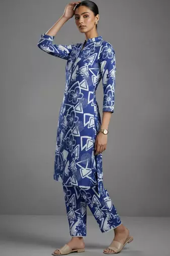 contemporary women floral printed regular kurta with trousers