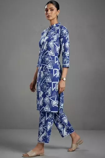 contemporary women floral printed regular kurta with trousers