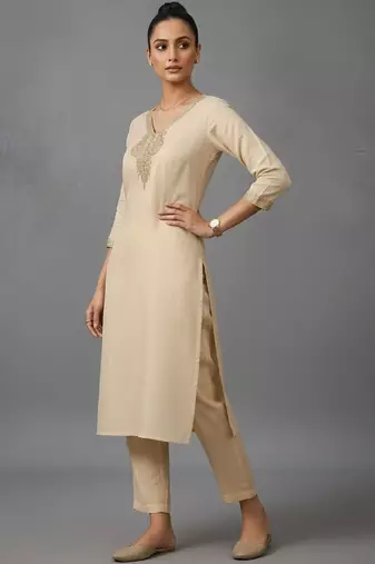 everyday women embroidered regular thread work kurta with trousers & with dupatta