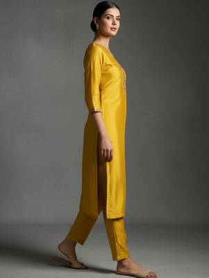structured workwear women regular beads and stones kurta with trousers & with dupatta 2