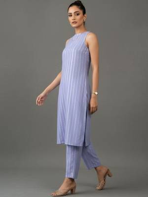 smart women striped regular cotton kurta with trousers 5