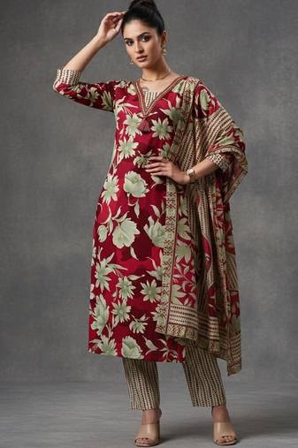structured women floral printed regular kurta with trousers & with dupatta