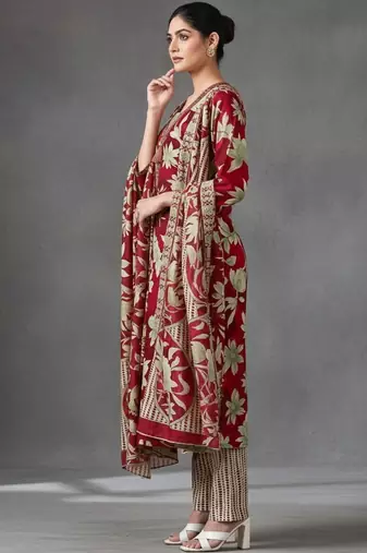 structured women floral printed regular kurta with trousers & with dupatta