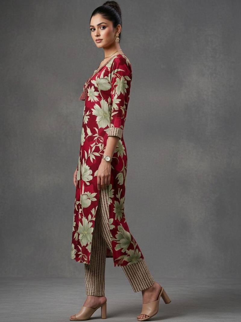 structured women floral printed regular kurta with trousers & with dupatta