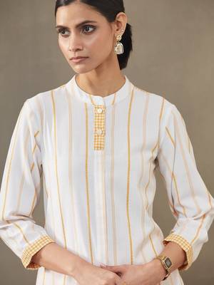 structured women striped regular cotton kurta with palazzos 5
