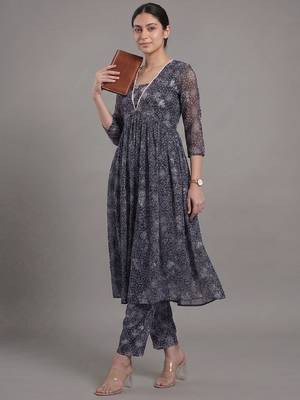 everyday workwear women floral printed empire silk georgette kurta with trousers 5