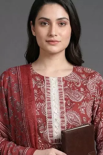 relaxed-silhouette paisley printed cotton kurta with trousers & with dupatta