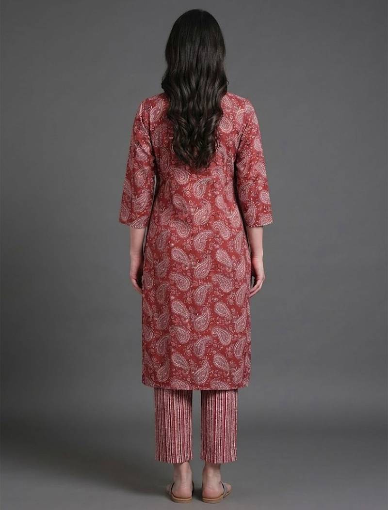 relaxed-silhouette paisley printed cotton kurta with trousers & with dupatta