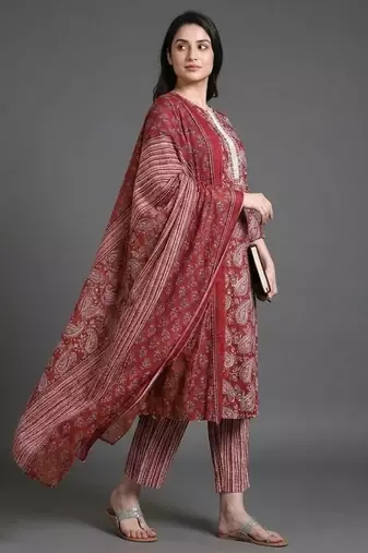 relaxed-silhouette paisley printed cotton kurta with trousers & with dupatta
